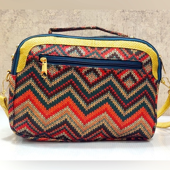 Unique Square Sling - Picture 2 of 4